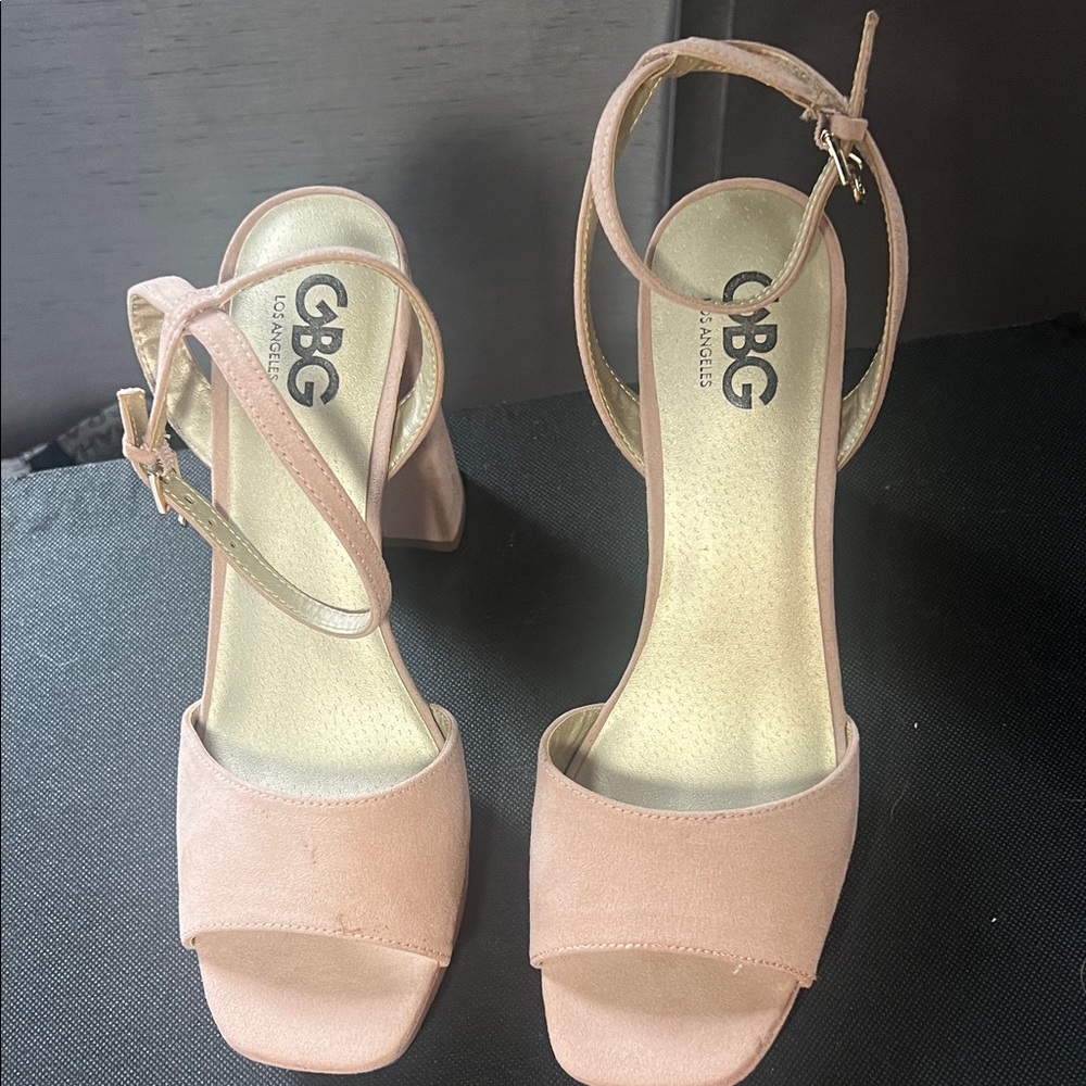GBG Los Angeles Block Heel Blush Pink Sandals, about 4”high, size 9 1/2